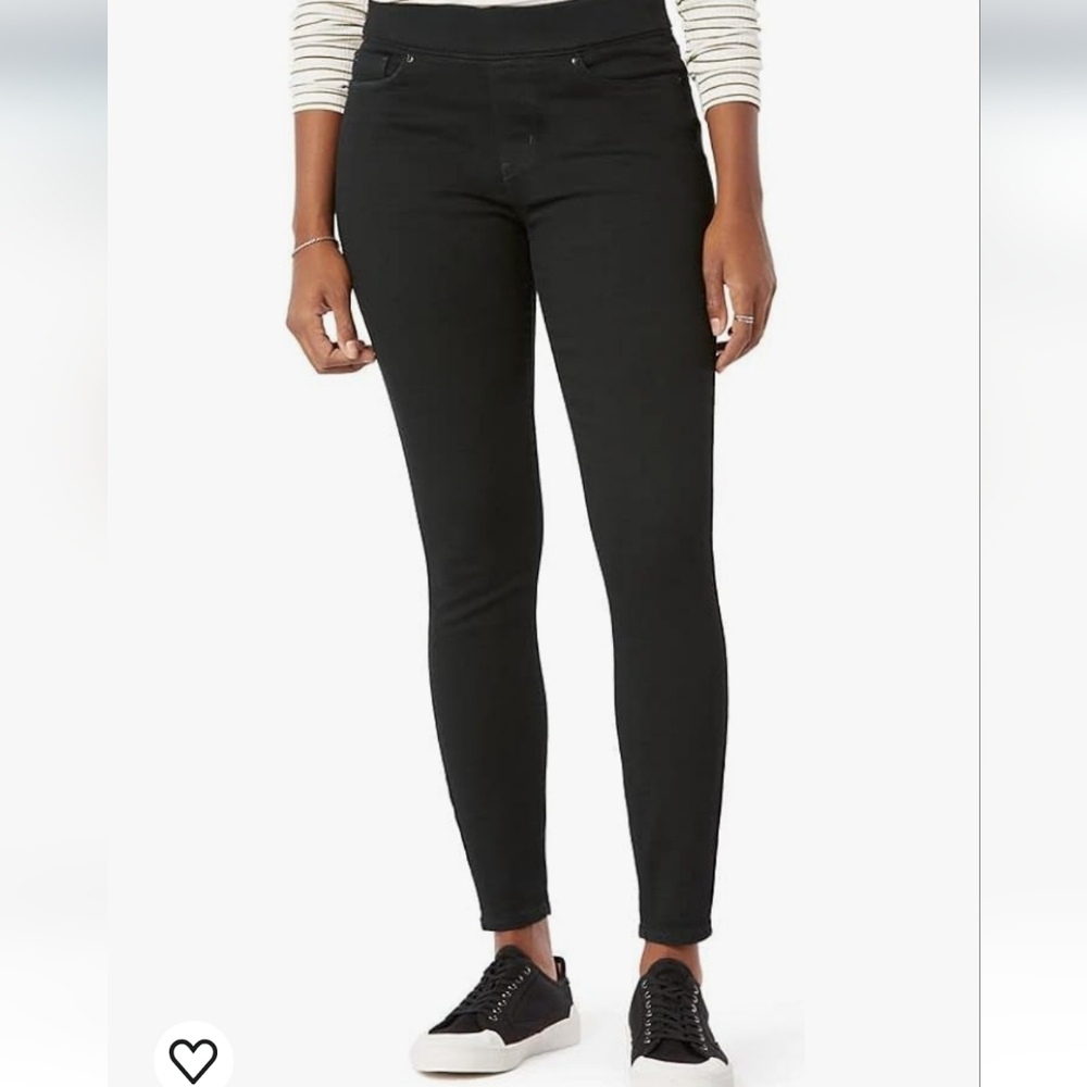 Levi's Signature Black Totally Shaping Pull-on Skinny Jeans 10